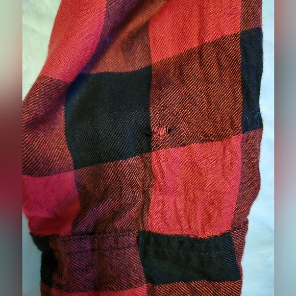 Women's Lucky Brand Red & Black Flannel with Button Back - Picture 3 of 7